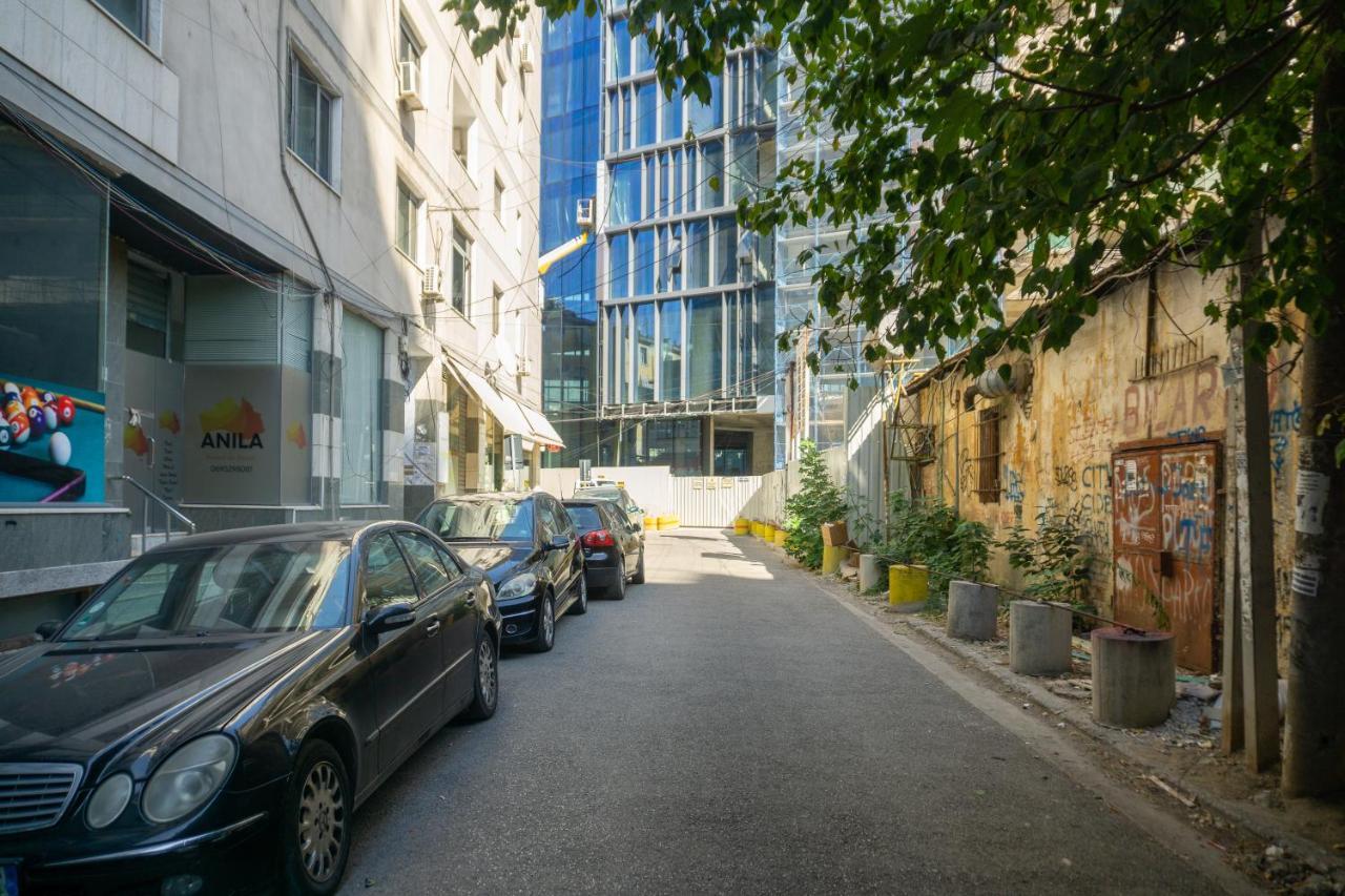 City Center Two Private Bedrooms Near Scanderbeg Square On Shared Apartment 地拉那 外观 照片