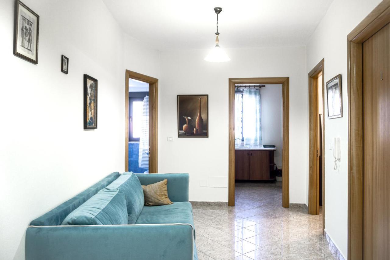 City Center Two Private Bedrooms Near Scanderbeg Square On Shared Apartment 地拉那 外观 照片