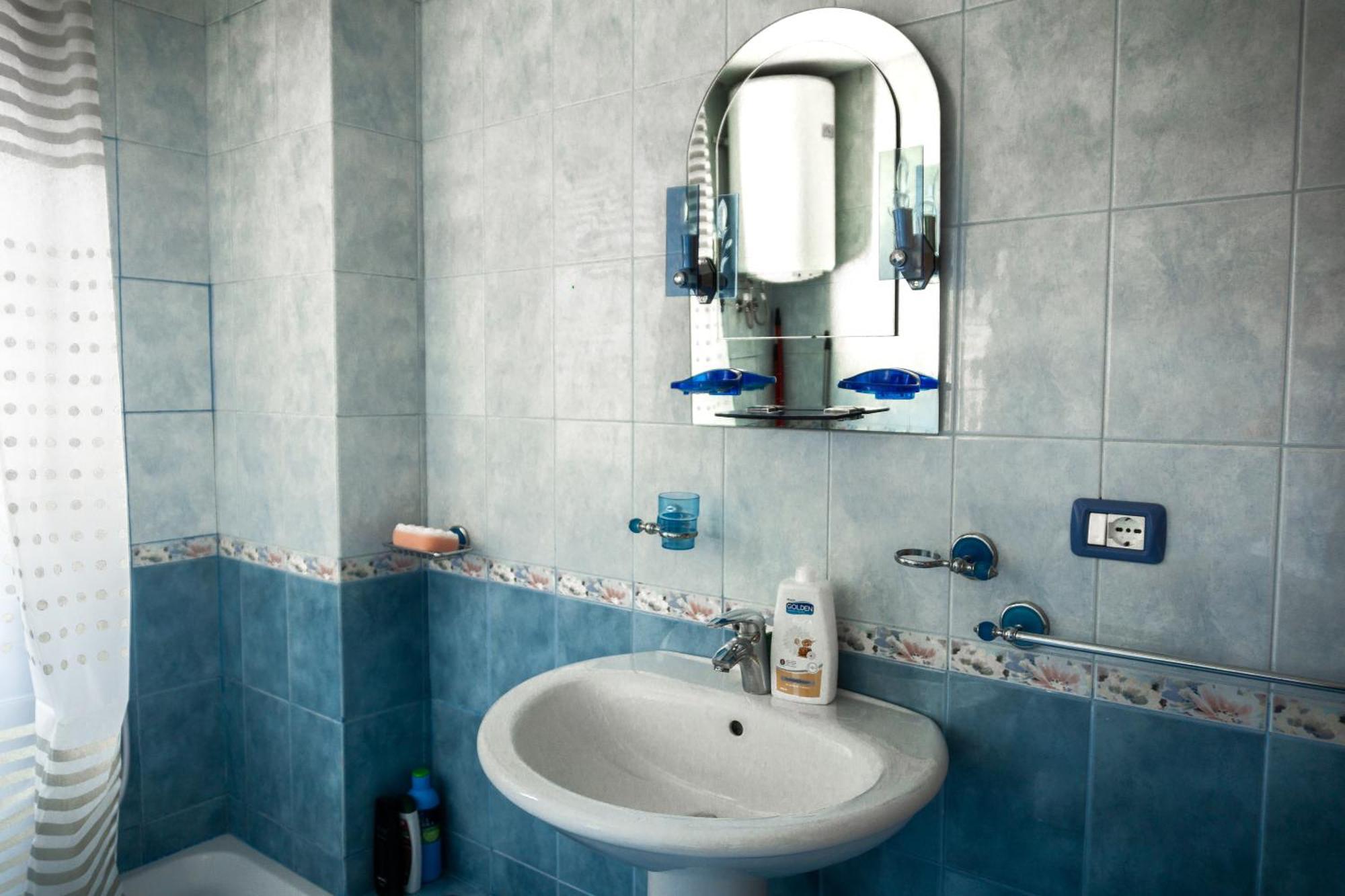 City Center Two Private Bedrooms Near Scanderbeg Square On Shared Apartment 地拉那 外观 照片